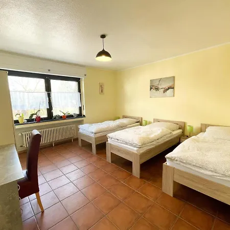 Zum Burghof Apartment